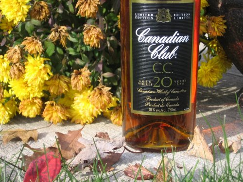 Canadian Club 20 years Canadian whisky 006.jpg