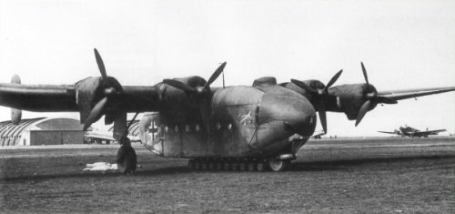 L'Arado 232 B-010 L5+DR, de la 7.Erg TG à Zlistea, en avril 1944.jpg