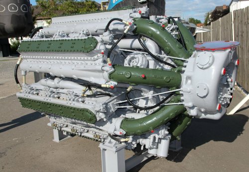 Zvezda M503 42 cylinder diesel radial engine.jpg