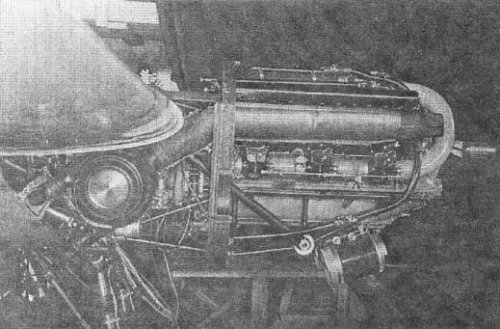 Engine m-105R-clearly visible turbocharger.jpg