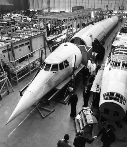 Concorde model aircraft from 1963.jpg