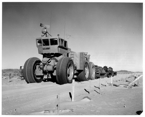 z44-019-101-9TC63 US Army Transportation Research Command test vehicle - Yuma Test Station.jpg