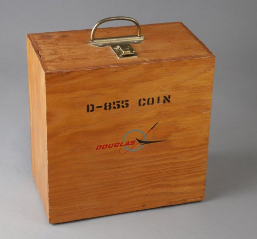 Douglas D-855 Box.jpg