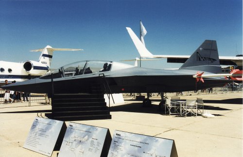 1280px-EADS_Mako_jet_trainer_mockup_at_Paris_Air_Show_June_1999.jpg
