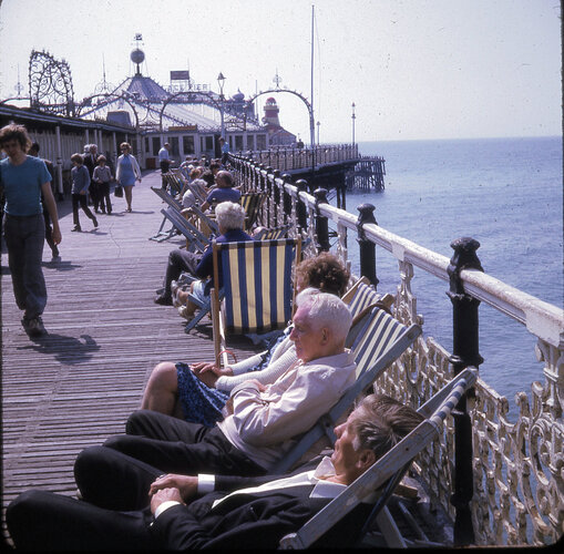 Brighton-Palace-Pier-1973-deckchairs.jpg