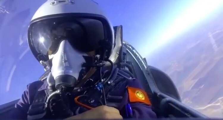 Pilot_of_Kyrgyz_Air_Forces.jpg