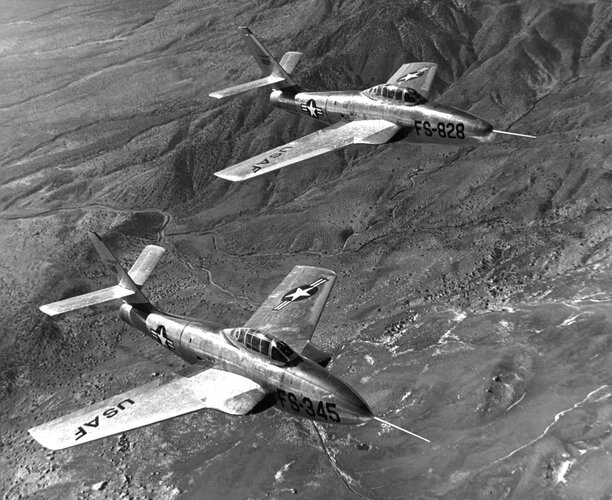 YF-84F & YRF-84F.jpg