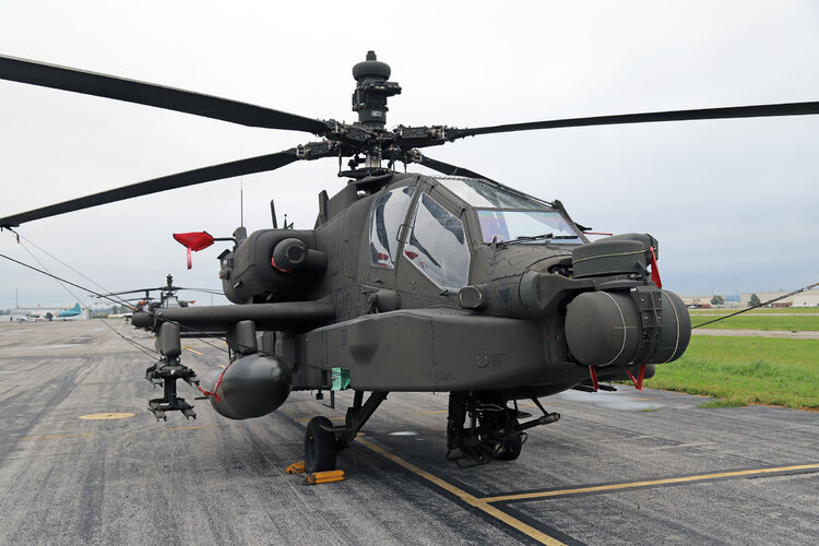 z21-03400 AH-64E - 09.jpg