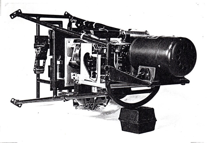 Gleitbombe DFS D II_Pe Bild 10 Rohrgerüst mit elektr. Steuerung D 763.jpg