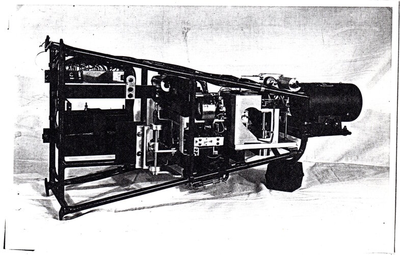 Gleitbombe DFS D II_Pe Bild 8 Rohrgerüst mit elektr. Steuerung D 763.jpg