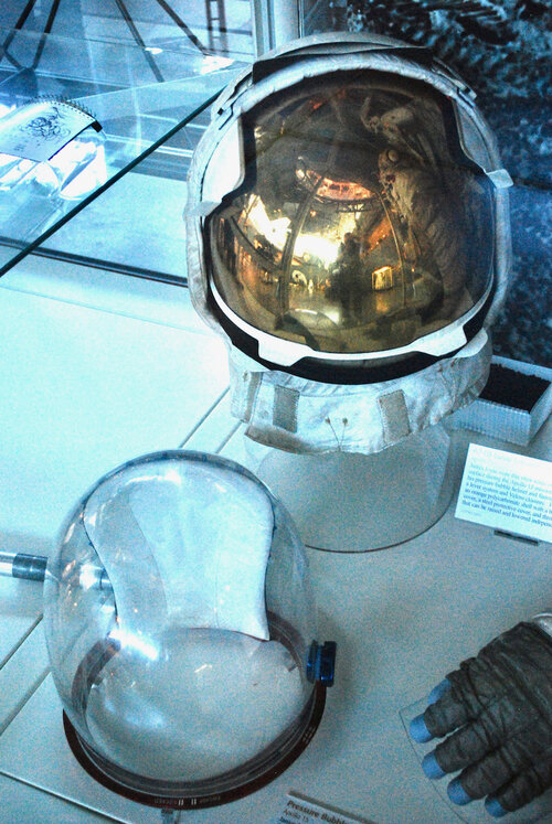 Apollo 15 helmet.jpeg