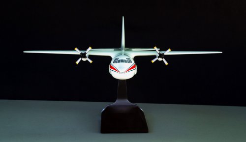 Lockheed L-400 02.jpg