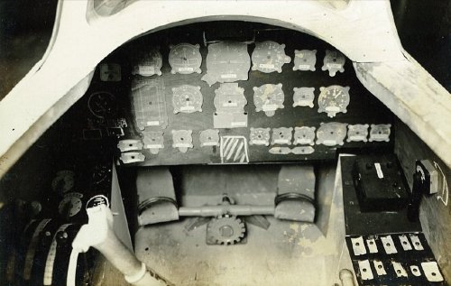 Ki-94-1 cockpit front (2).jpg