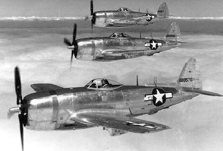 Republic_P-47N-5_three_ship_formation_061020-F-1234P-037.jpg