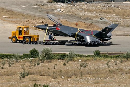 Iran Qaher-313 F-313 - on the road.jpg