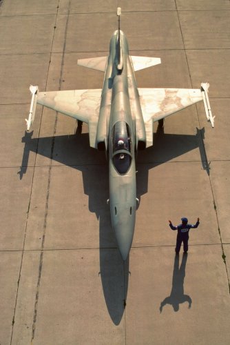 F-20_04.jpg