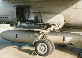 Dassault Mirage F1 main landing gear.png
