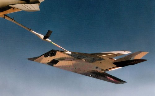 1024px-Lockheed_F-117A_Nighthawk_79-7084.jpg