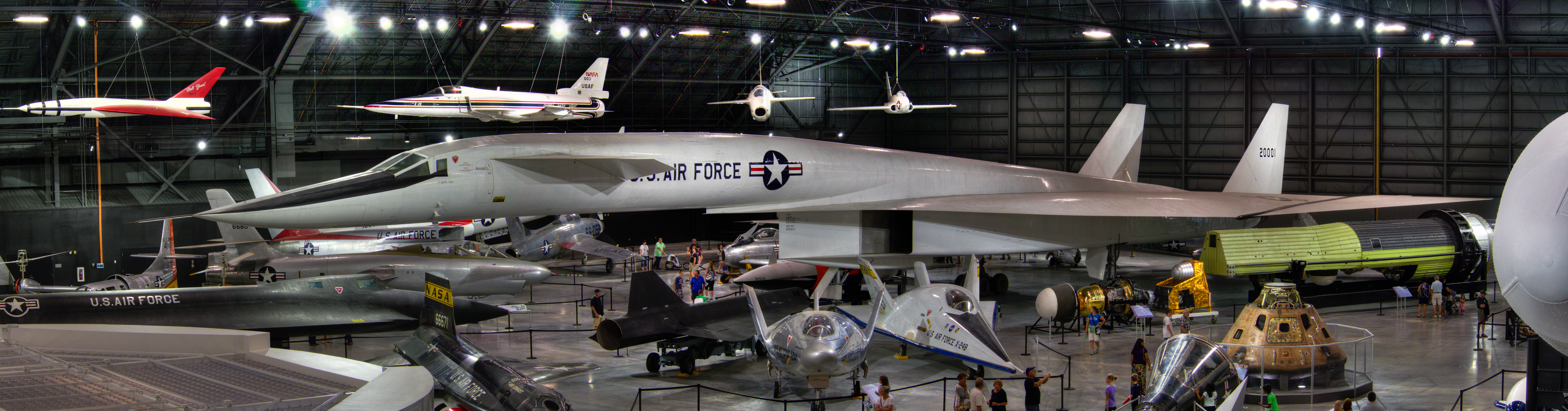 North_American_XB-70_Valkyrie_at_Wright-Patterson_USAF_Museum_-_June_2016.jpg