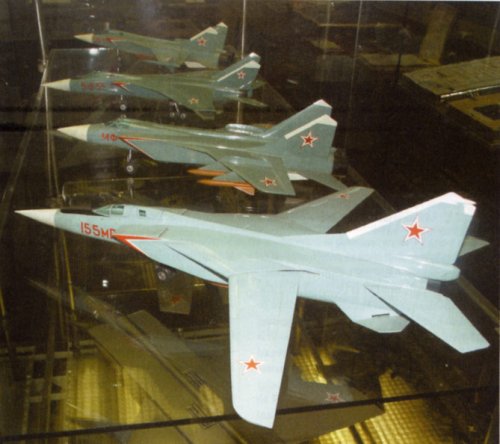 Mikoyan MiG-31 Ye-155MPc.jpg