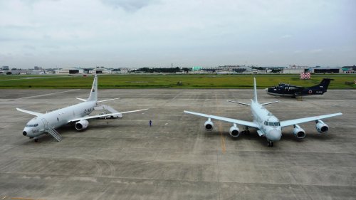 Boeing P-8A and Kawasaki P-1.jpg