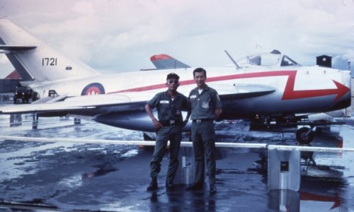 MiG-17F_Cambodia_001.jpg