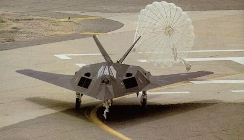 f117para.jpg