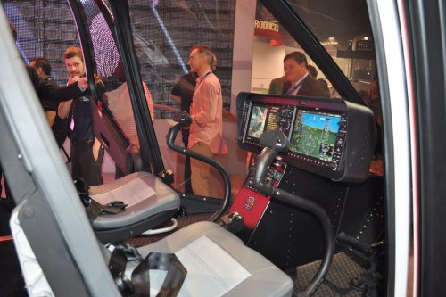 Bell 505 cockpit.jpg