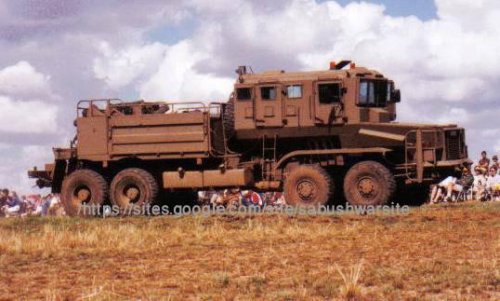 PIC6 8x8 Gun tractor.jpg