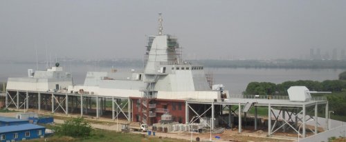 PLN Type 055 DDG - 22.4.15.jpg