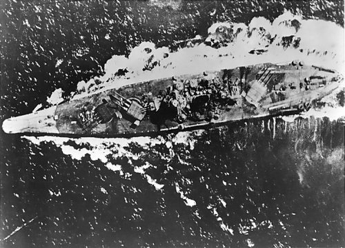 Yamato_in_action_in_the_Sibuyan_Sea.jpg