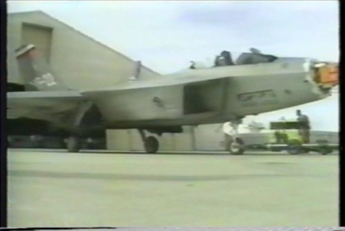 yf-22a-damaged2.jpg