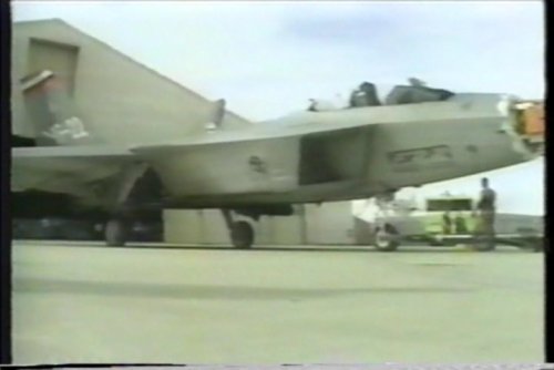 yf-22a-damaged1.jpg