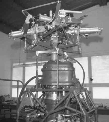 Der für den Schnellhubschrauber E 130 neu entwickelte Rotorkopf, 1965.jpg