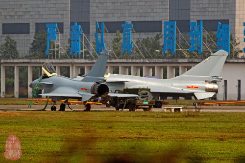 J-10C + WS-10G reportedly 2x - 20.10.15.jpg