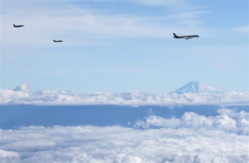 MRJ T4 and Mt Fuji.jpg