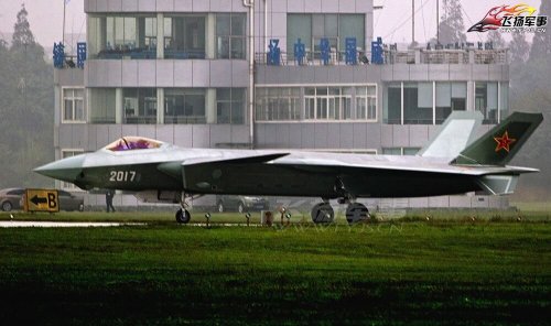 J-20 2017 - 24.11.15 - 3 maiden flight.jpg