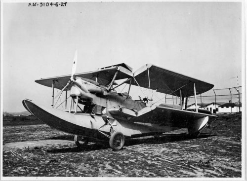 RG-80G-3295 Loening OL-7 A-7335 Left Front Amphibian Wings Folded 192706xx.jpg