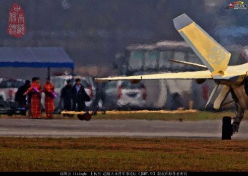 J-20 2101 - 18.1.16 maiden flight - 1.jpg