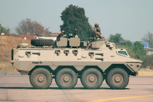 269 Ratel 8x8 groot.jpg