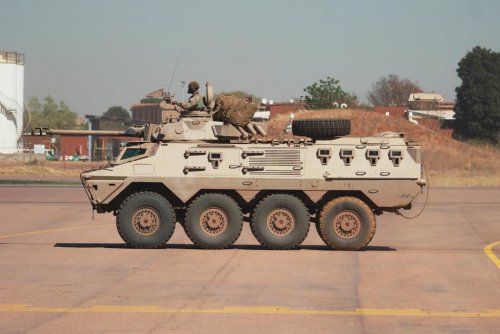 186 Ratel 8x8 groot.jpg