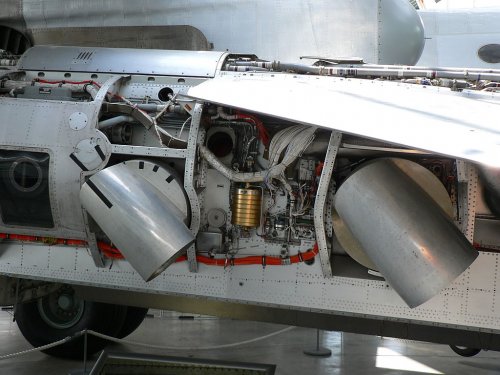 RB193 ENGINE.jpg