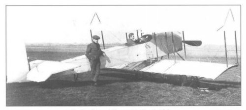 Eastbourne_Aviation_Company_Hunts_Biplane_(Gassler)_1914_Image.JPG