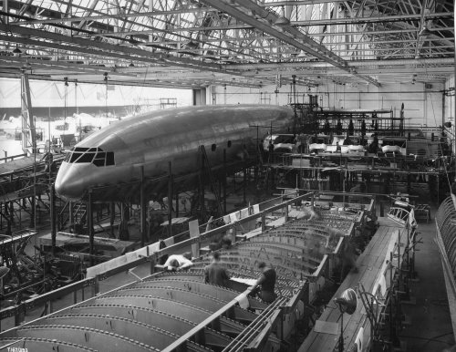 Bristol Brabazon under construction.jpg