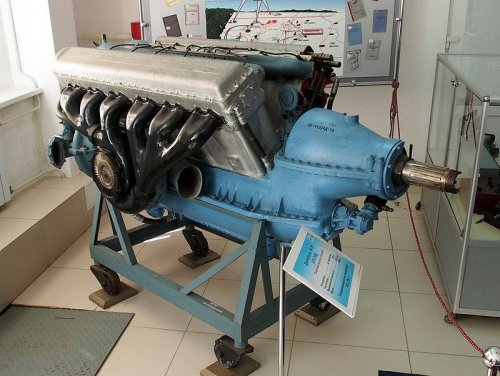 ACh-30 engine.jpg