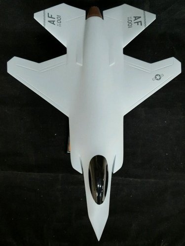 desk-top-airplane-jet-space-models_1_5134856cb9163e3b0194b6678aac071c (2).jpg