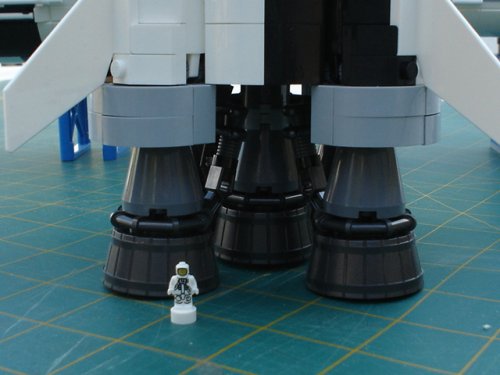 Lego Saturn V (7).JPG