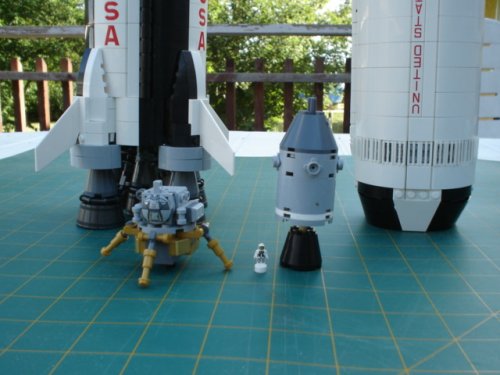 Lego Saturn V (24).JPG