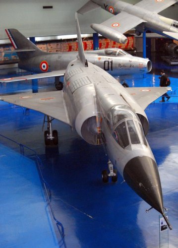 Mirage_IIIV,_Musee_de_l'Air_et_de_l'Espace,_Le_Bourget,_Paris__(8256549535).jpg