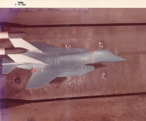 L-76-4888_Grumman_723_Airplane_Model_Test_316_1976.jpg